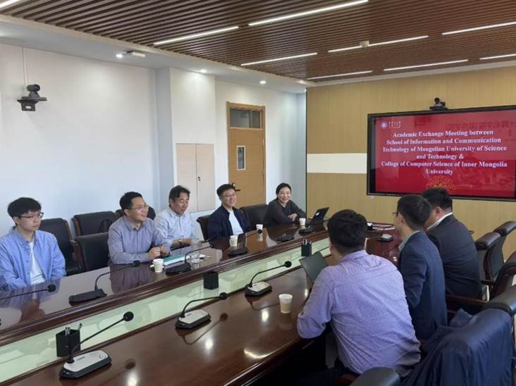 会议室里的人们 AI 生成的内容可能不正确。